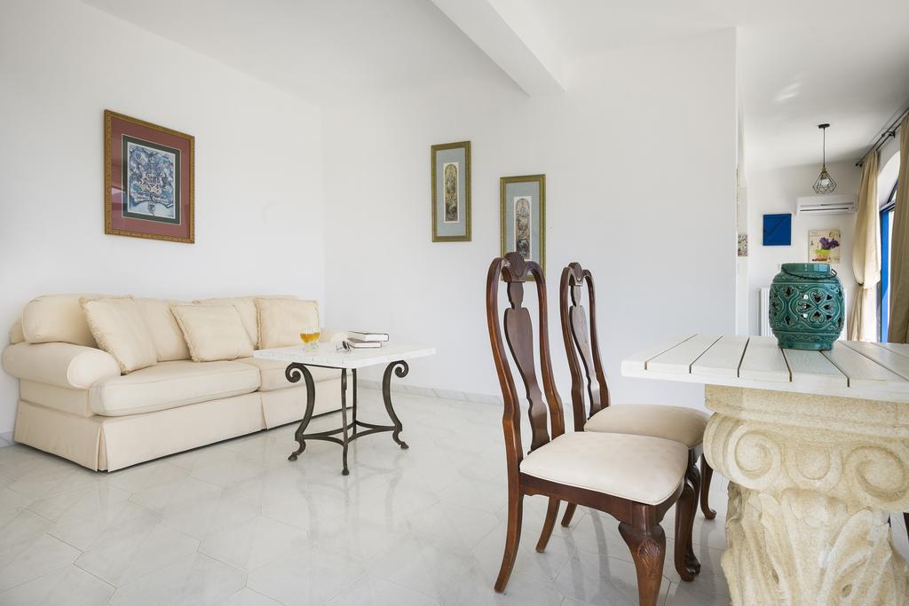Villa Afrodite Mousata Luaran gambar